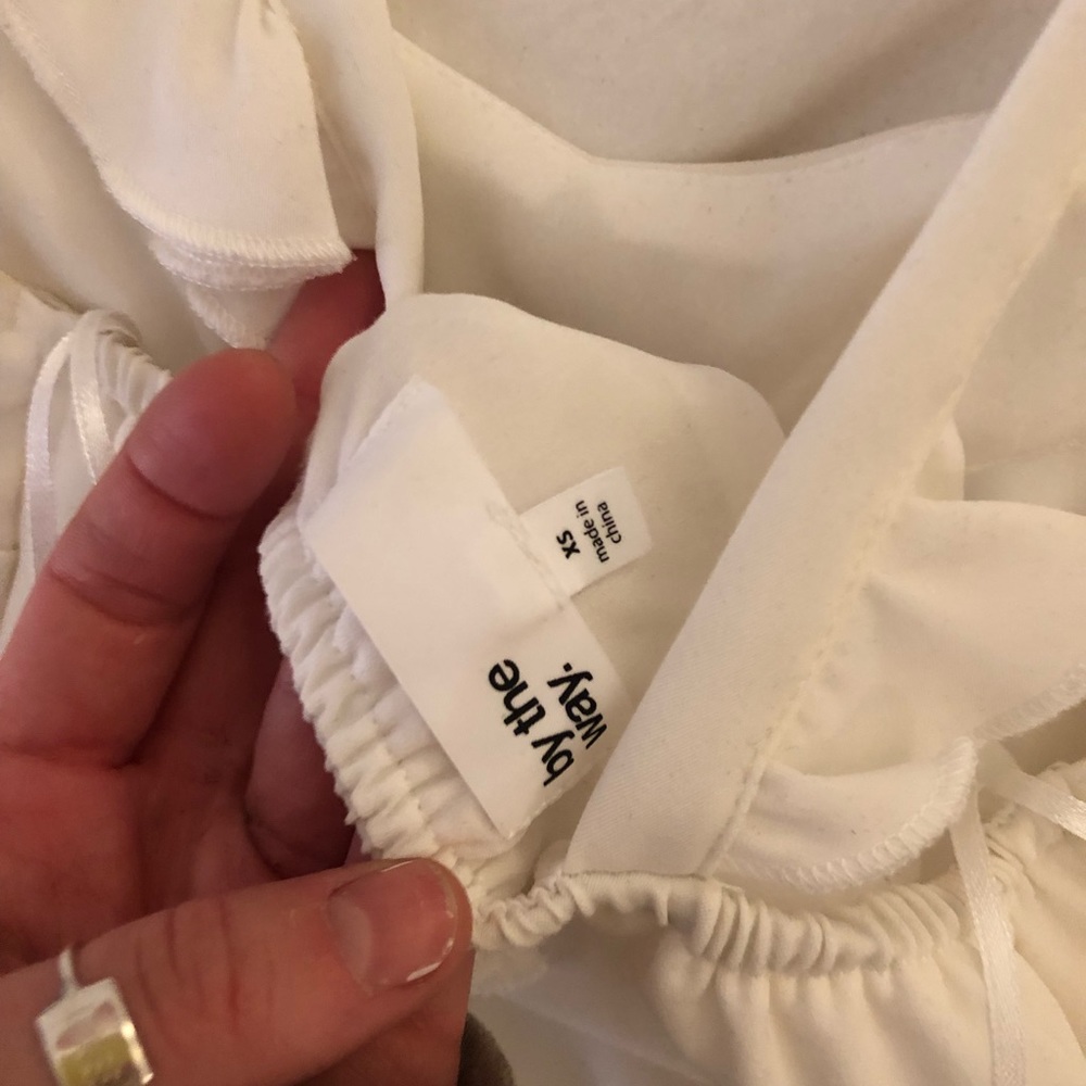 White Cropped Ruffle Top - Picture 5 of 5
